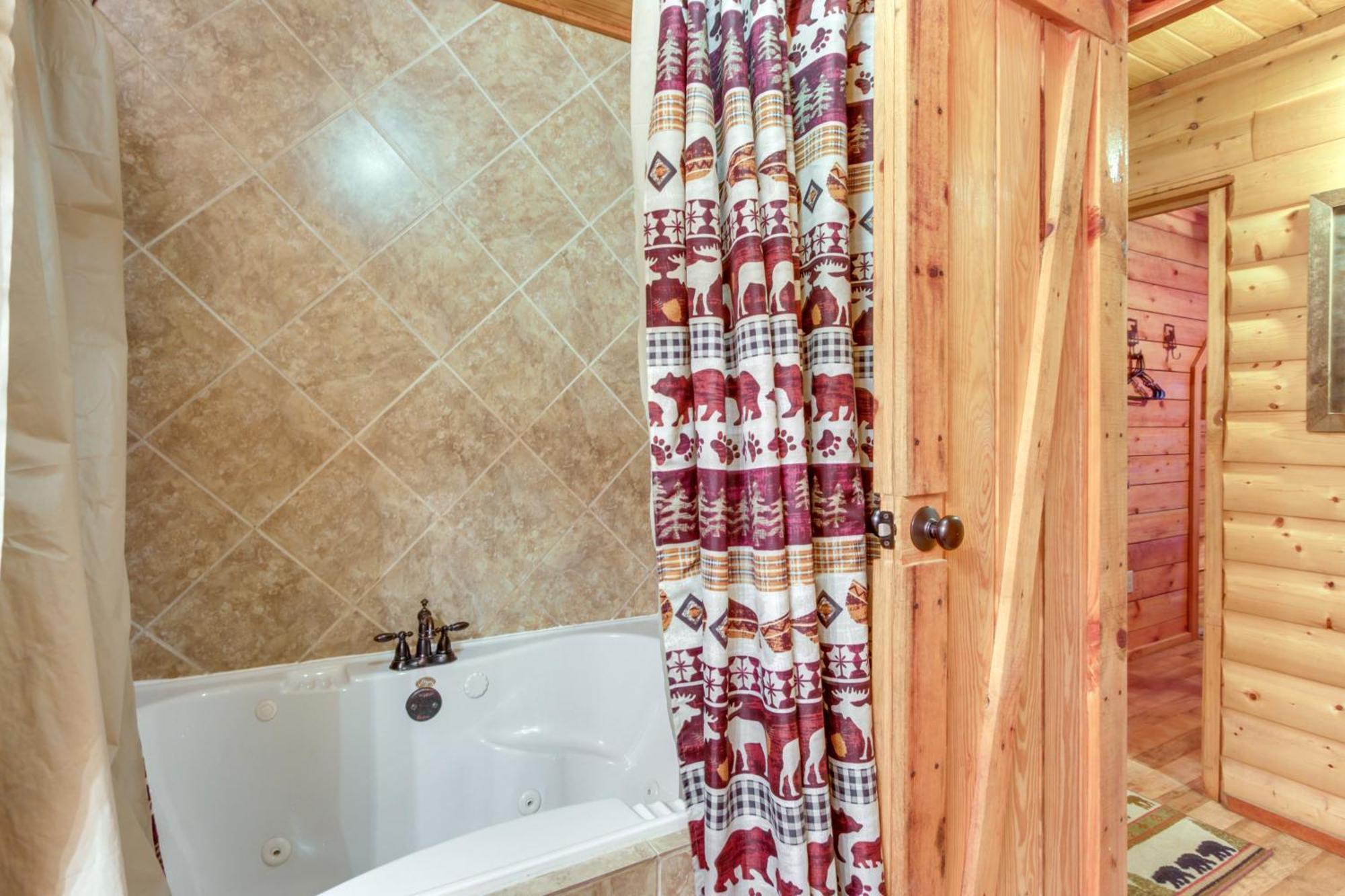 Pet-Friendly Cosby Log Cabin With Backyard And Porch! Exterior photo