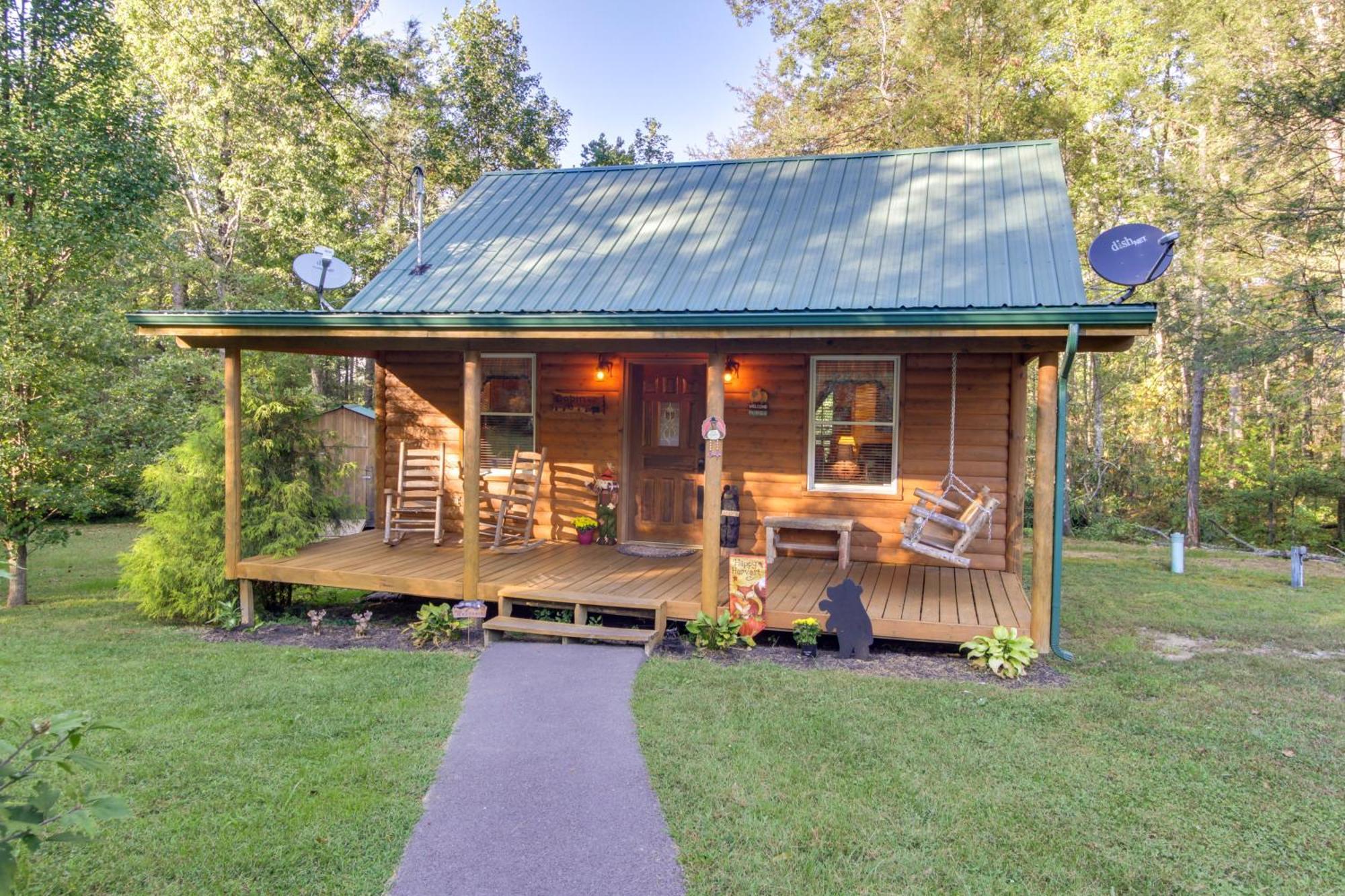 Pet-Friendly Cosby Log Cabin With Backyard And Porch! Exterior photo